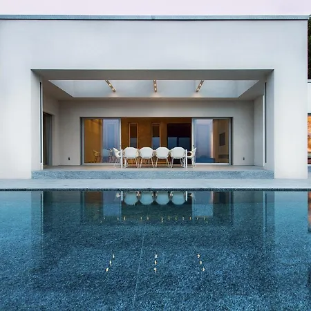 Camilla ستريزا