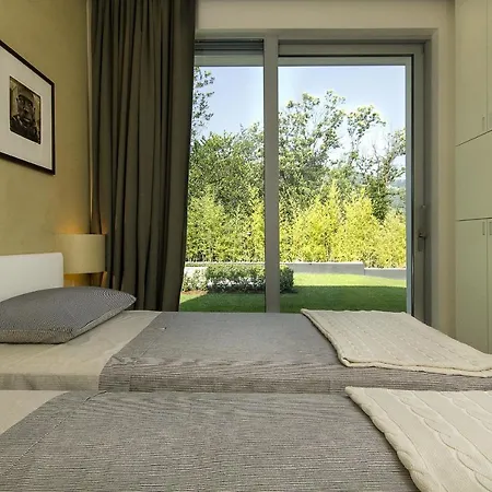 Camilla ストレーザ