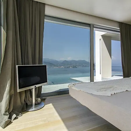 ヴィラ Camilla ストレーザ